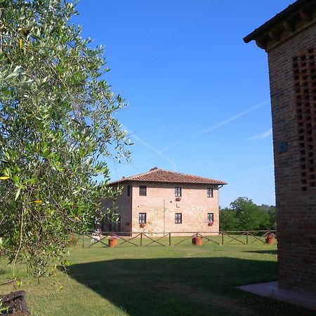 Fattoria Di Colleoli Guest House Luaran gambar